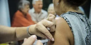 912446-agencia_brasil_dia_d_vacinação_contra_a_gripe_mcam-3