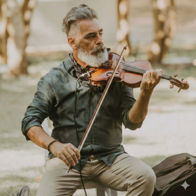Nova edição da série Goiás Cidade Musical promove concertos do violinista André Correia e serenata neste sábado (7)