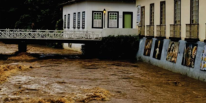 Risco de enchente do Rio Vermelho torna a acender sinal de alerta na Cidade de Goiás -- Foto: Fernando Arkanjo.